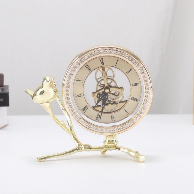 Fabryczna sprzedaż zegara w europejskim stylu retro twórczego zegara biurko metal Bird Zegar do dekoracji domu zegara wisiorka zegara